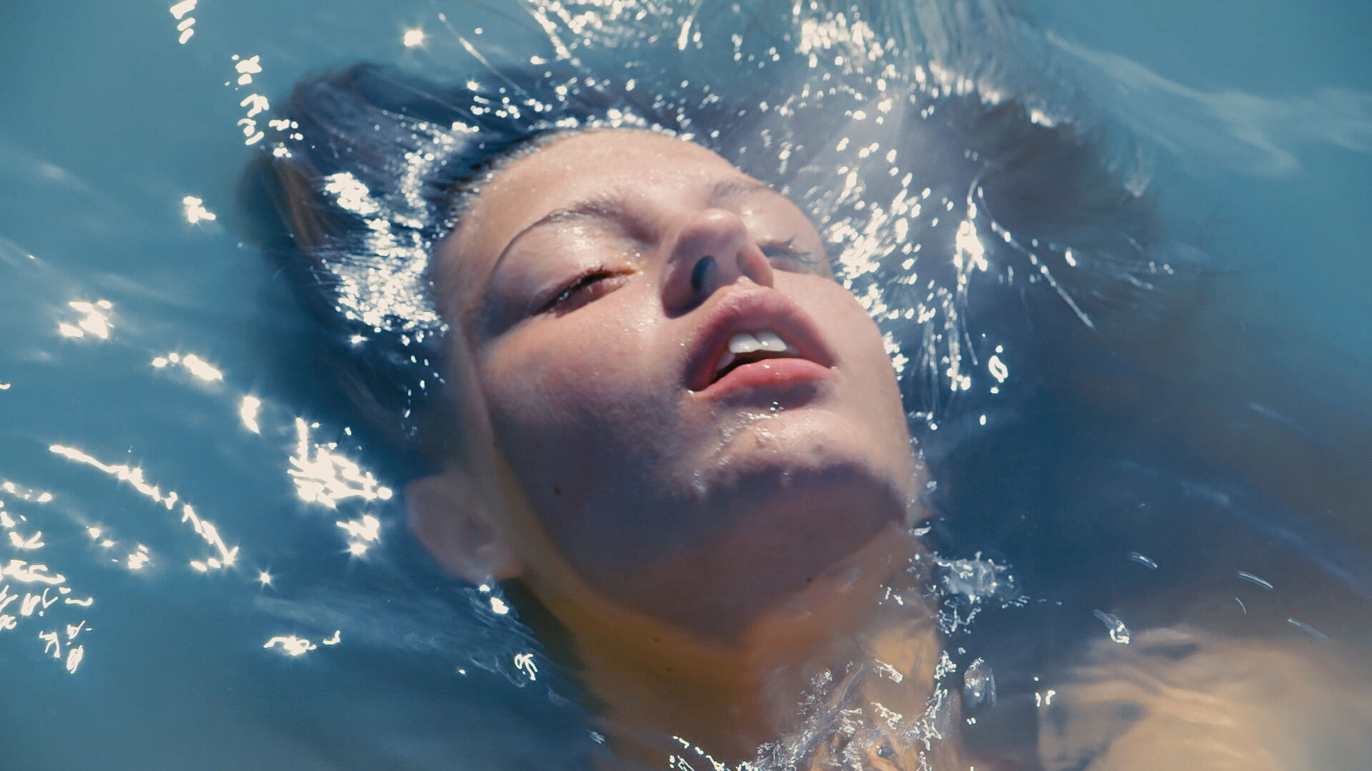 فیلم آبی گرمترین رنگ است Blue Is the Warmest Colour 2013